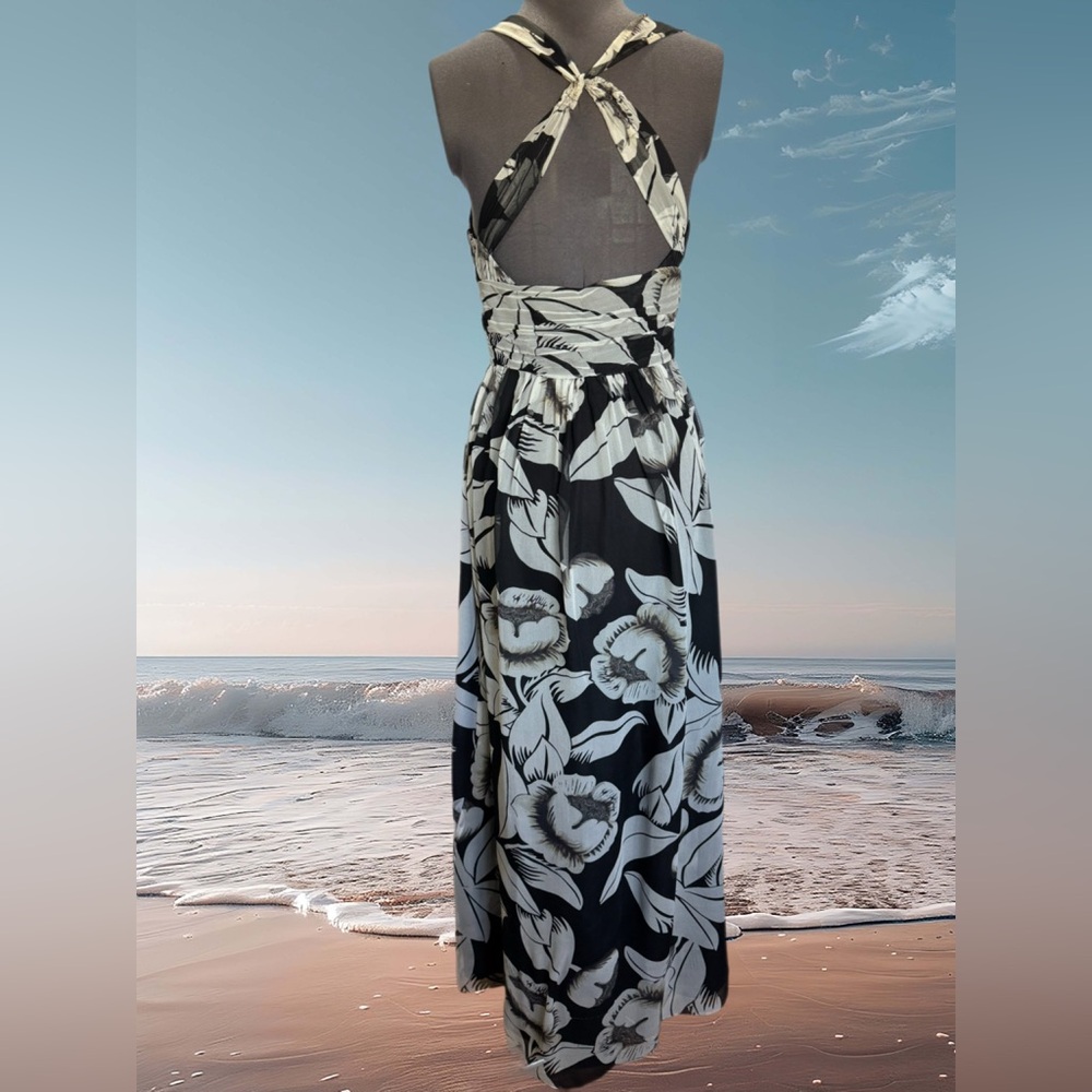 White House Black Market Silk Floral Black and White Maxi Dress Sz 2 - Picture 4 of 6